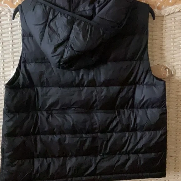 Aire Puffer Vest EUC by Athleta - Picture 10 of 12